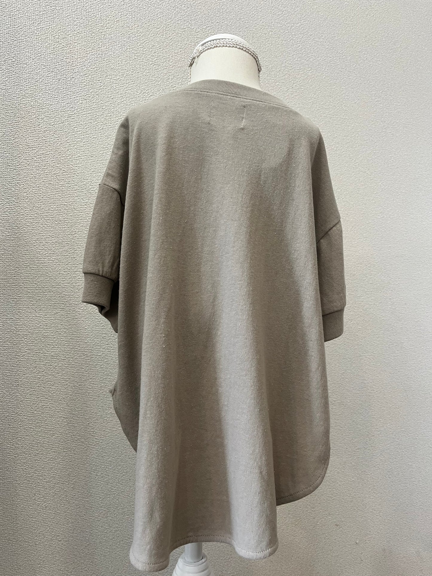 ユニホルメTシャツ