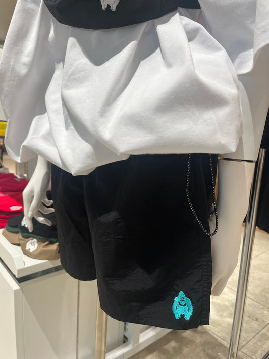 ナイロンハーフパンツ