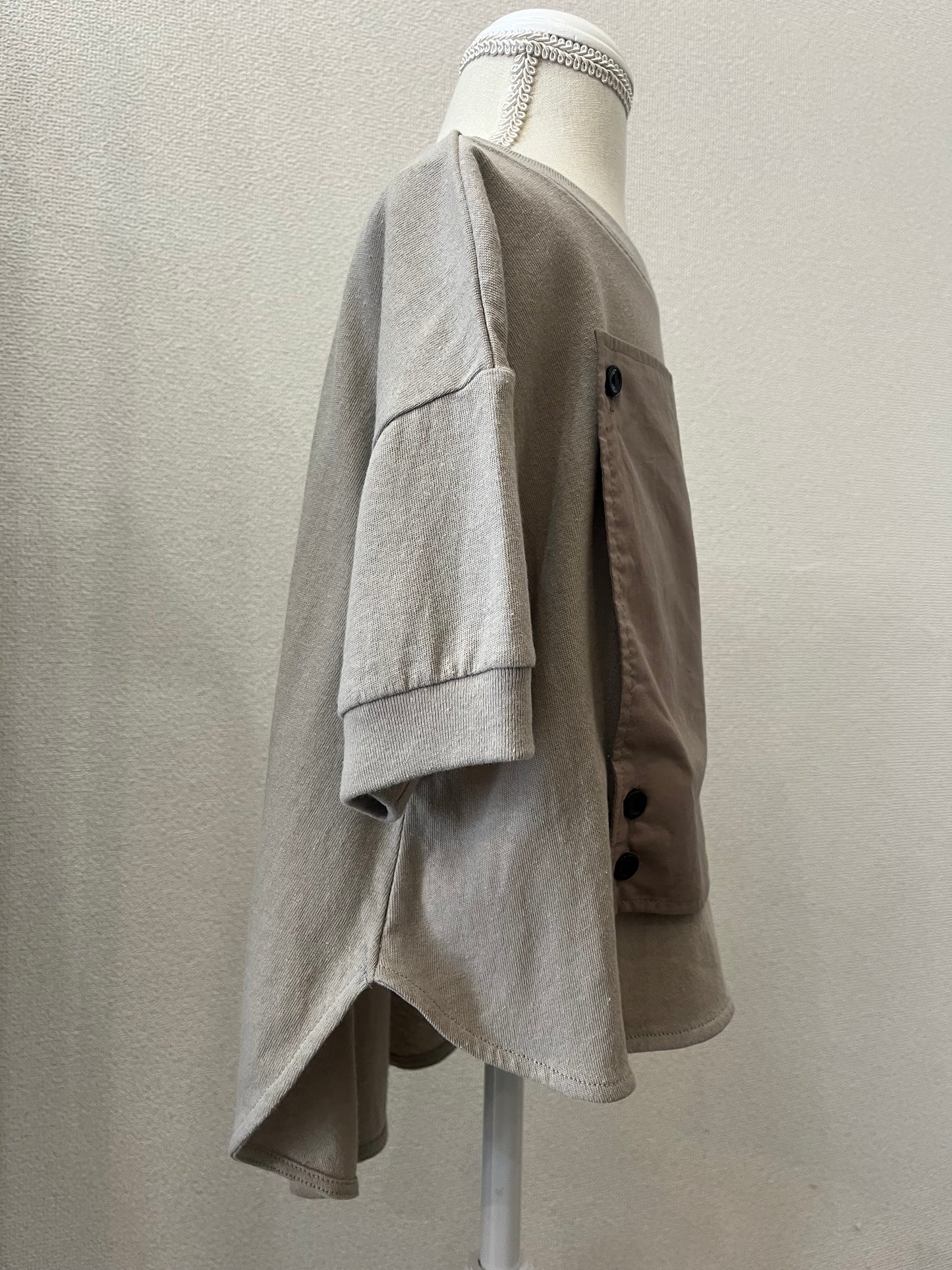 ユニホルメTシャツ